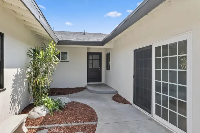 $1,320,000 | 14032 Woodlawn Avenue, Tustin, CA 92780