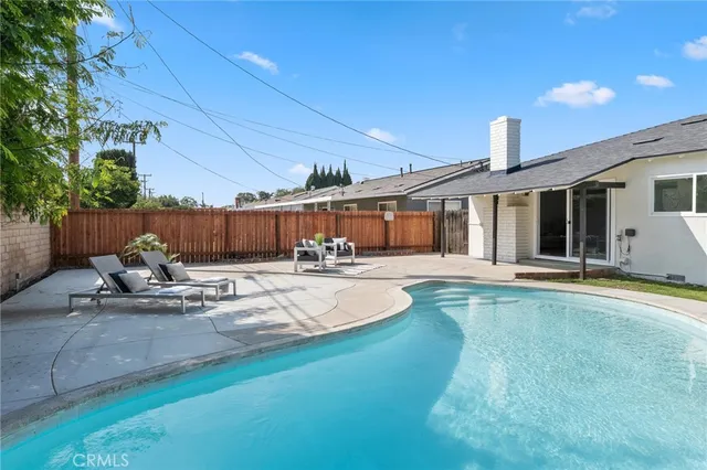 $1,320,000 | 14032 Woodlawn Avenue, Tustin, CA 92780