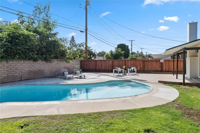 $1,320,000 | 14032 Woodlawn Avenue, Tustin, CA 92780