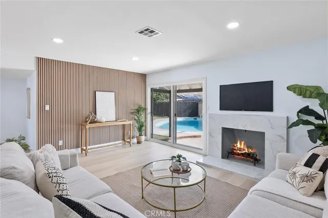 $1,320,000 | 14032 Woodlawn Avenue, Tustin, CA 92780