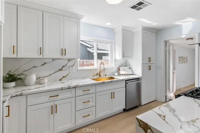 $1,320,000 | 14032 Woodlawn Avenue, Tustin, CA 92780