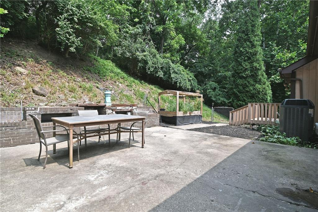 986 Segar Road Pittsburgh, PA 15243 - Photo 41 of 48