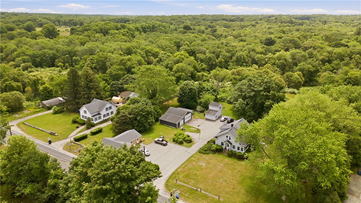 21 E Road Tiverton, RI 02878 - Photo 35 of 39