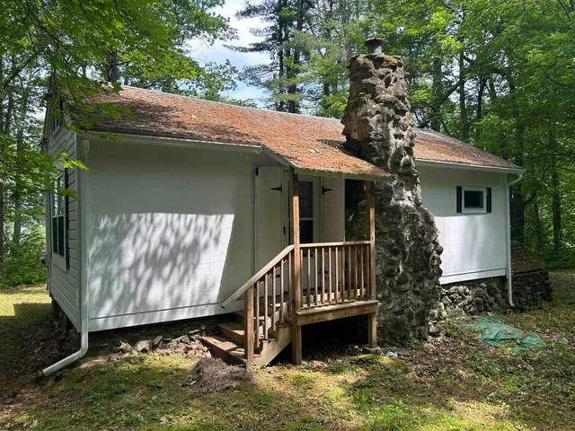 $275,000 | 2 South Shore Drive, Pelham, NH 03076