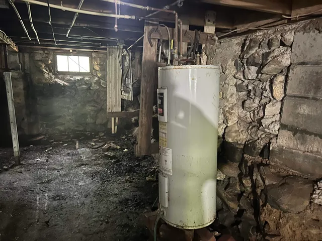 $275,000 | 2 South Shore Drive, Pelham, NH 03076