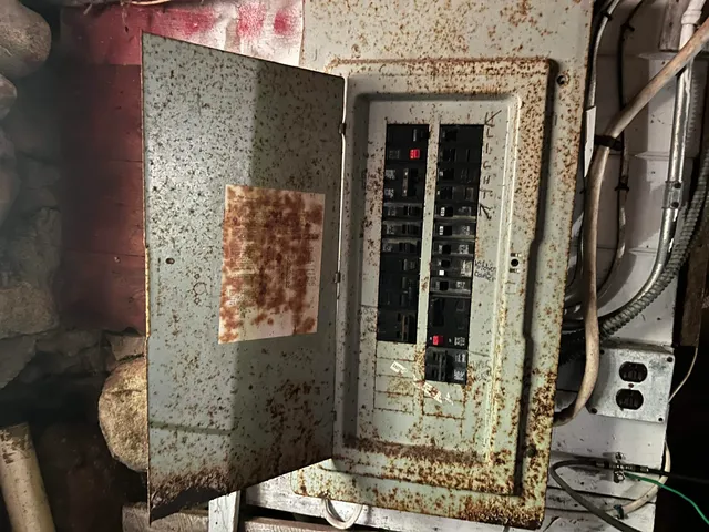 $275,000 | 2 South Shore Drive, Pelham, NH 03076