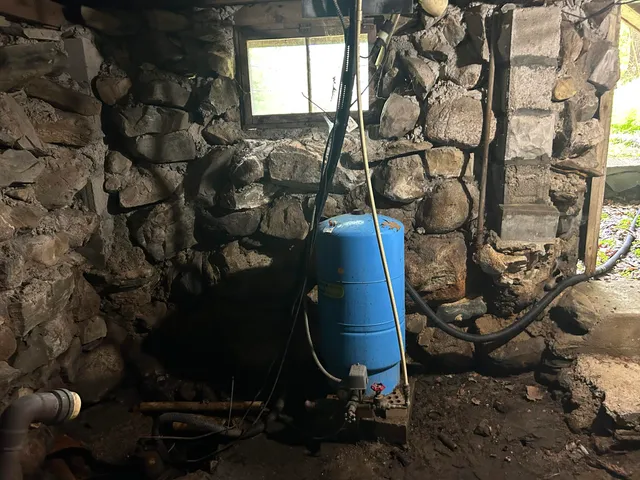 $275,000 | 2 South Shore Drive, Pelham, NH 03076