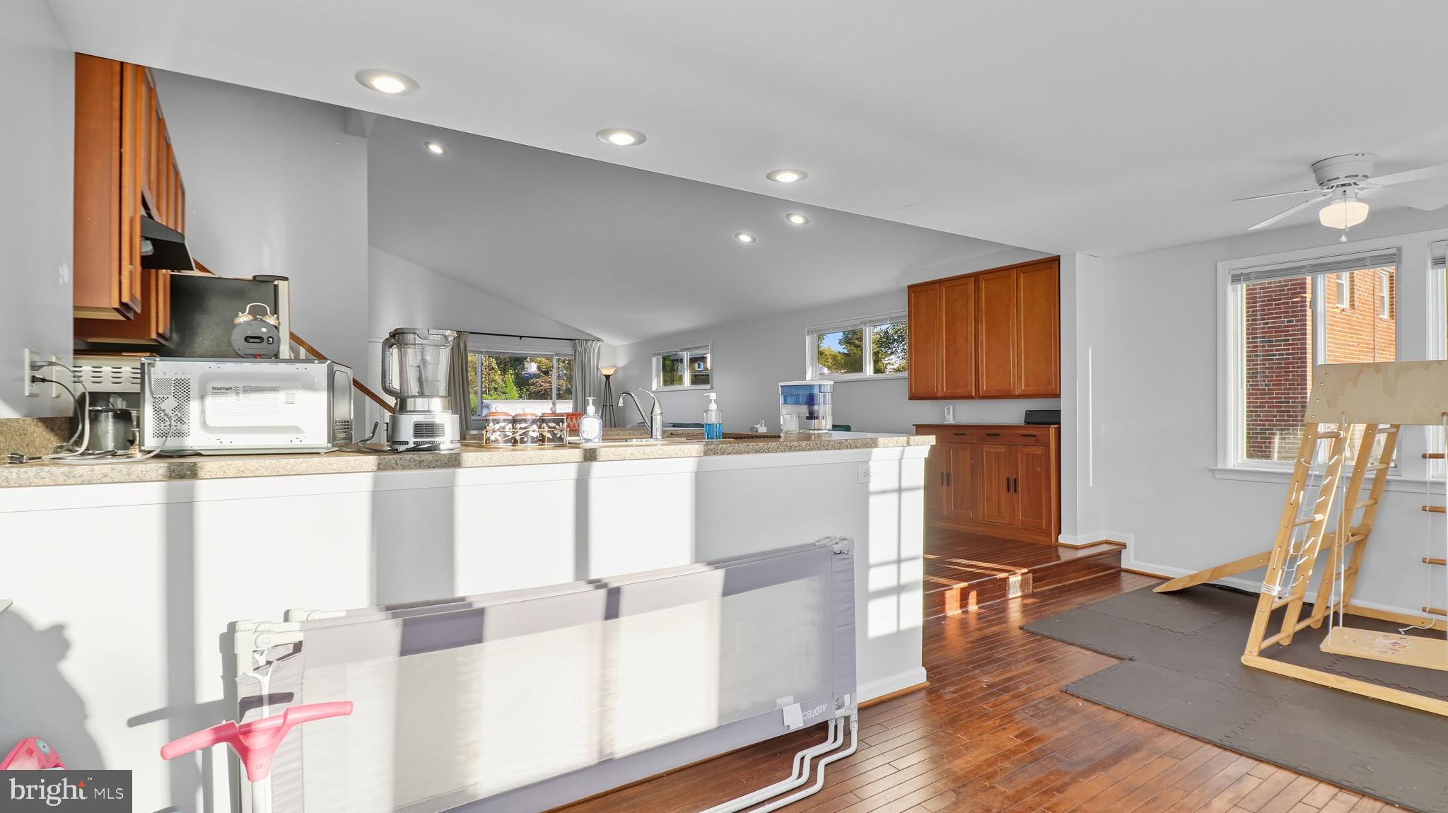 6028 Moorehead Road Catonsville, MD 21228 - Photo 9 of 38