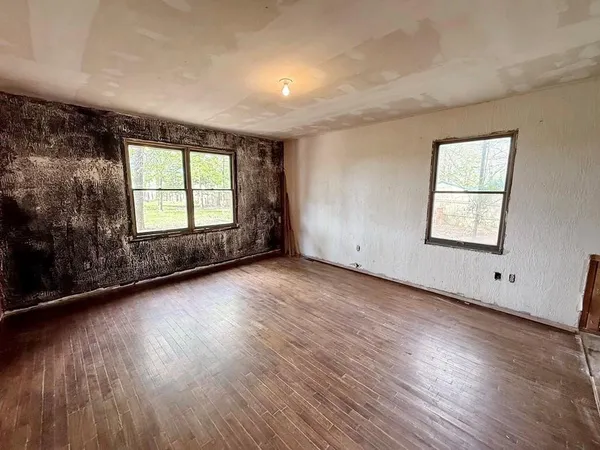 $199,500 | 1649 East 126 Road, El Dorado Springs, MO 64744