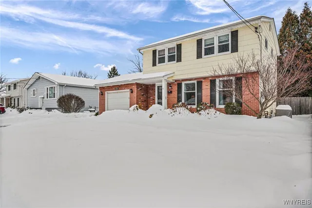 $369,900 | 5035 Clarice Drive, Hamburg, NY 14075