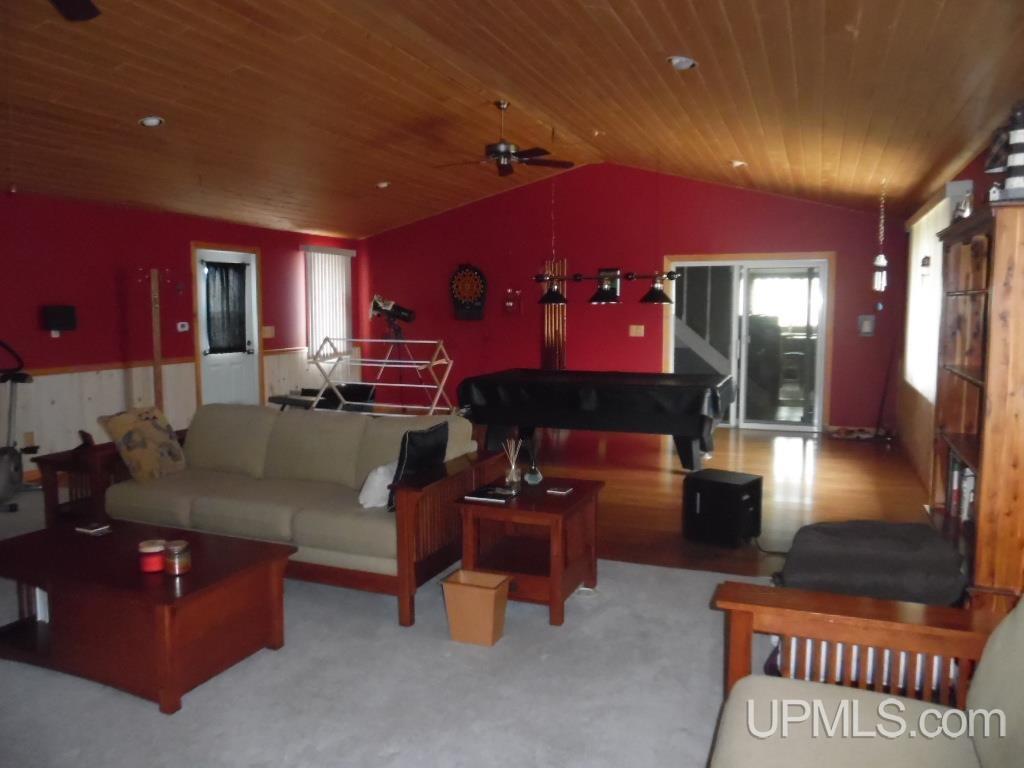 1114 Willow Road Gladstone, MI 49837 - Photo 16 of 43