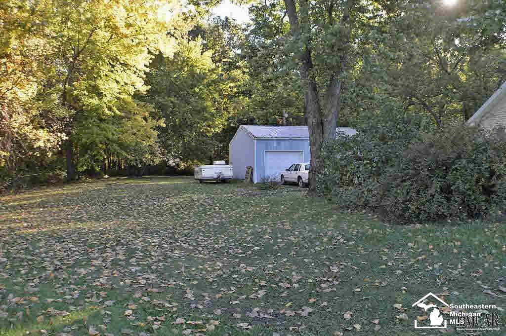 8400 Jackman Road Temperance, MI 48182 - Photo 12 of 12 21230034-11.JPG