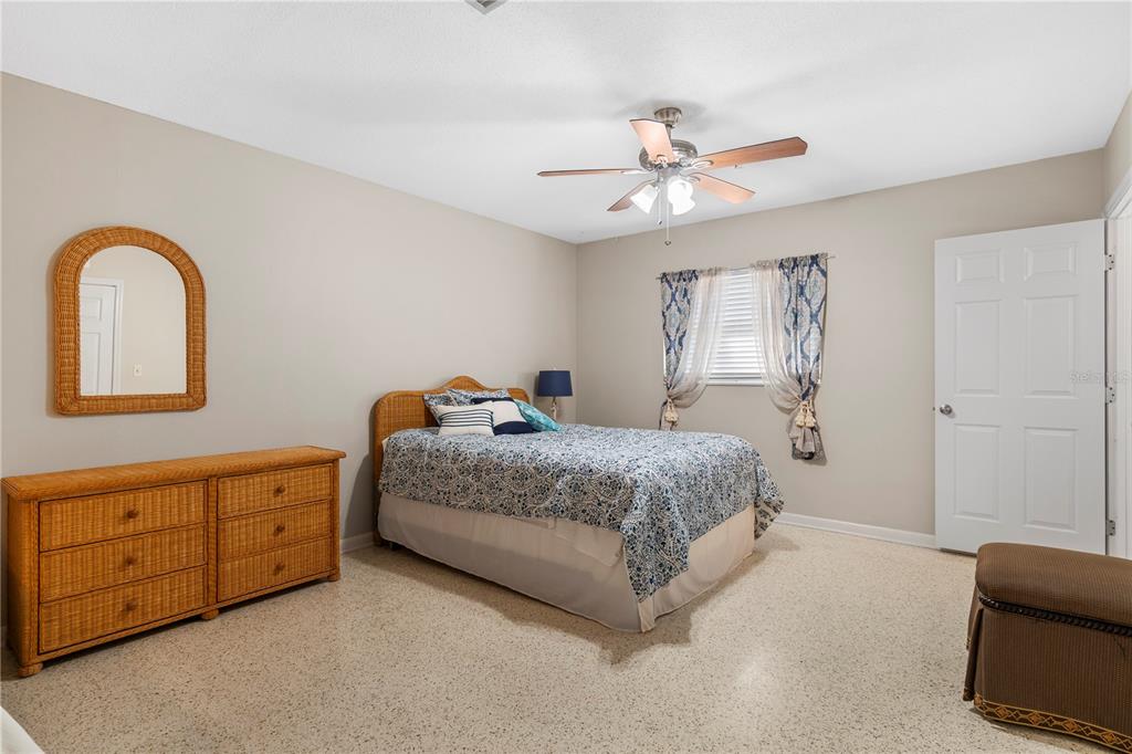 207 West Wheeler Road Seffner, FL 33584 - Photo 25 of 43