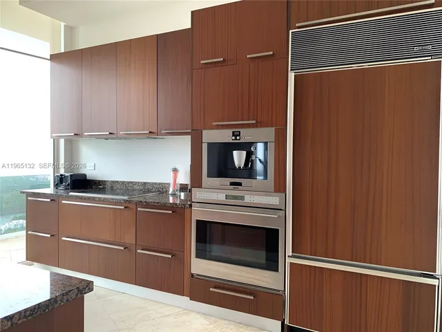 $6,700 | 16001 Collins Avenue, Unit 3805, Sunny Isles Beach, FL 33160