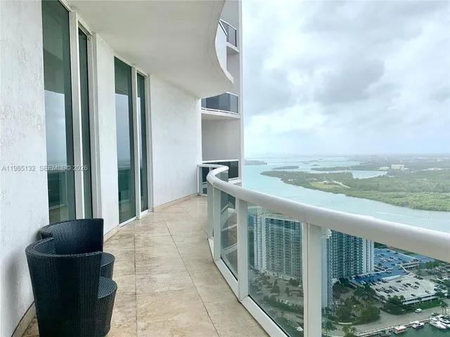 $6,700 | 16001 Collins Avenue, Unit 3805, Sunny Isles Beach, FL 33160
