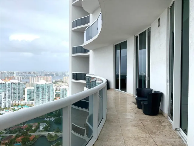 $6,700 | 16001 Collins Avenue, Unit 3805, Sunny Isles Beach, FL 33160