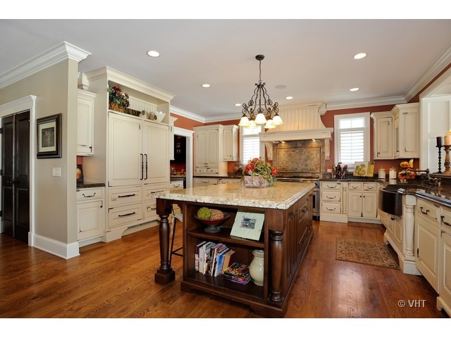 826 West Bauer Road Naperville, IL 60563 - Photo 4 of 25