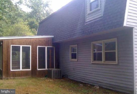 2000 Arona Road Fort Washington, MD 20744 - Photo 7 of 9 Exterior (Rear)