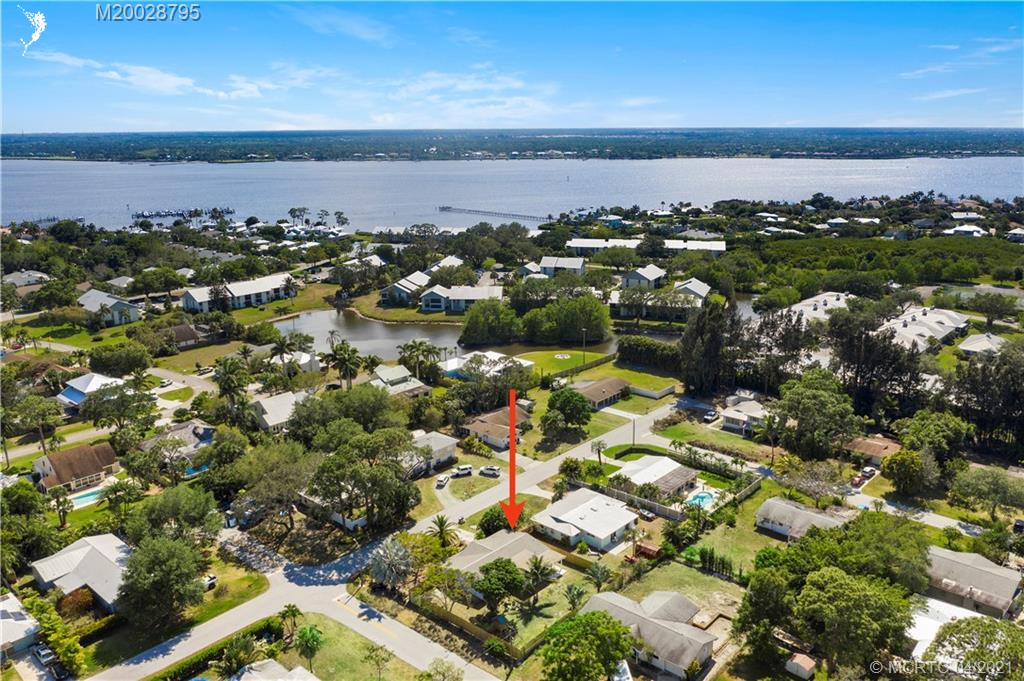 2009 Northwest Azalea Street Stuart, FL 34994 - Photo 2 of 31 Gallery Image 2