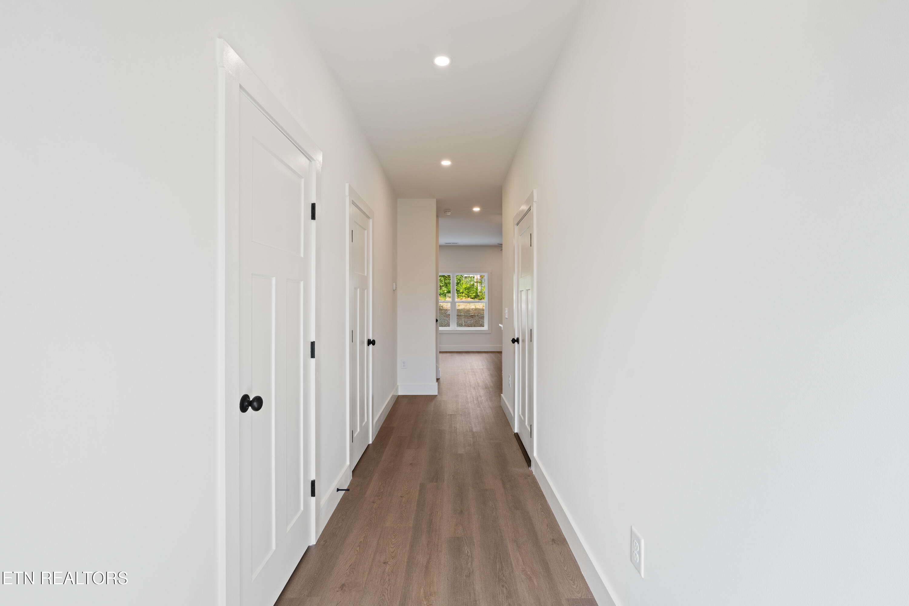 1339 Grace Ridge Drive Sevierville, TN 37862 - Photo 5 of 56 Entry Hallway