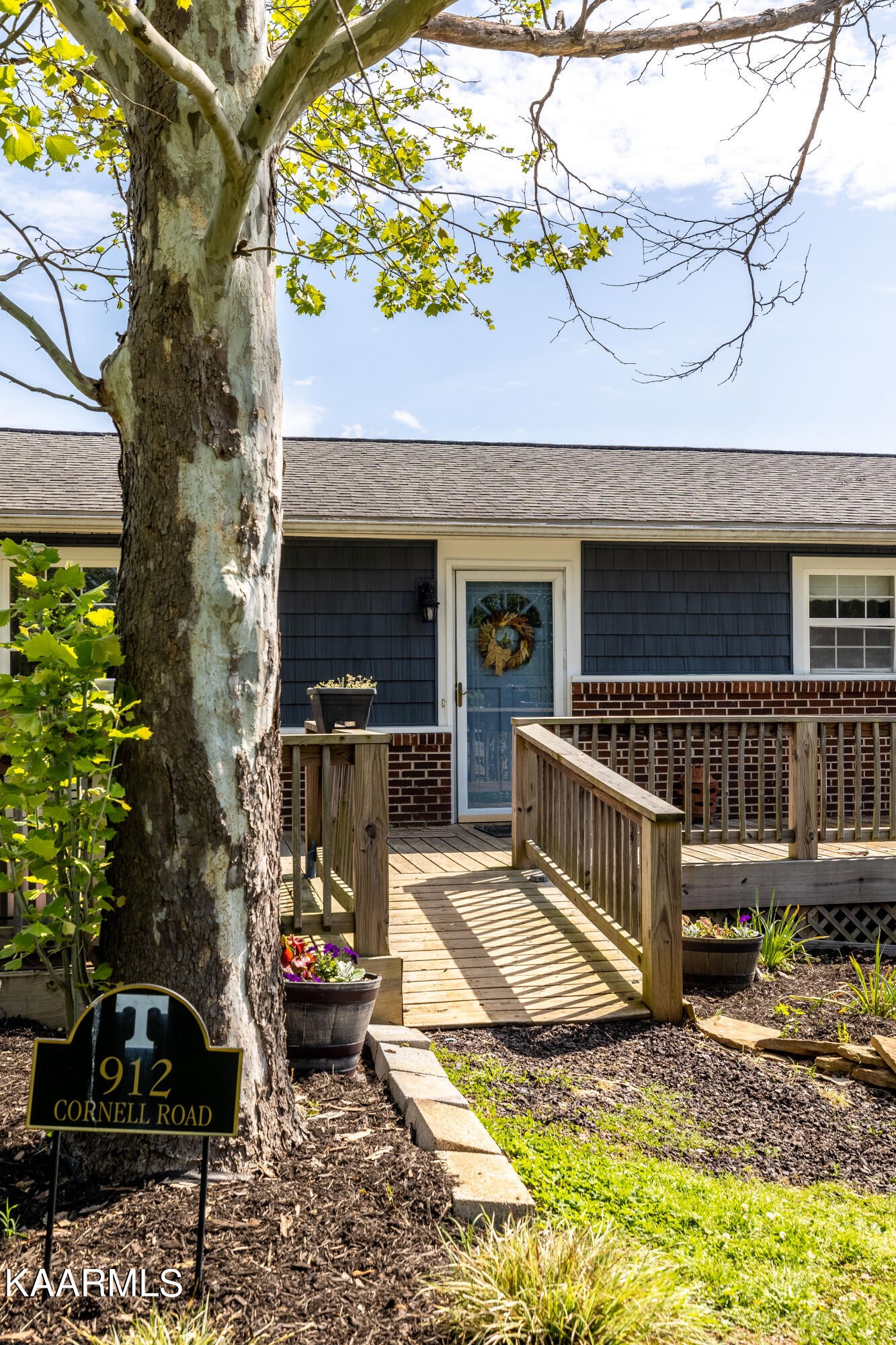 912 Cornell Road Maryville, TN 37801 - Photo 3 of 49 Gallery Image 3