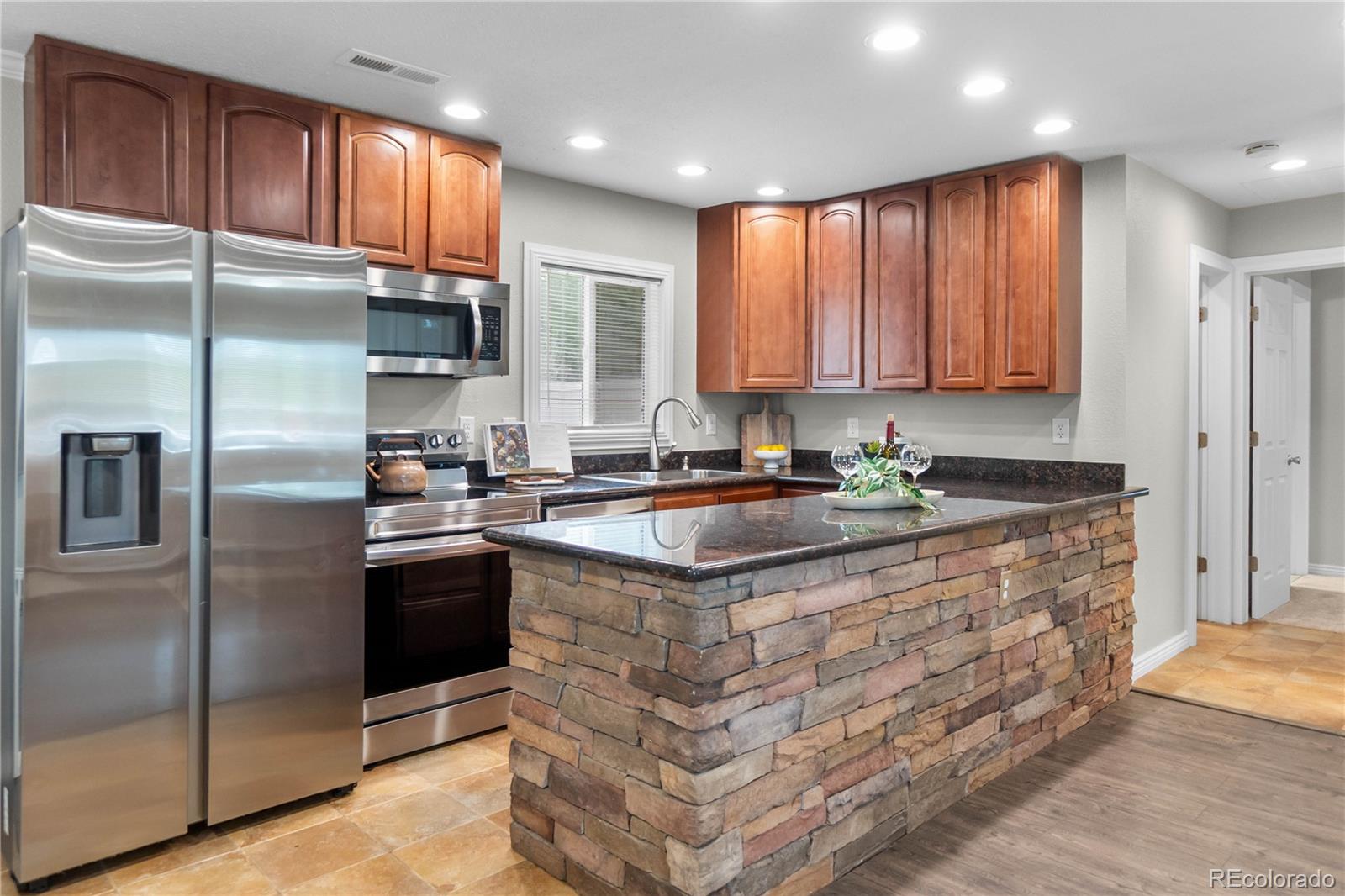 3056 South Grape Way Denver, CO 80222 - Photo 14 of 50
