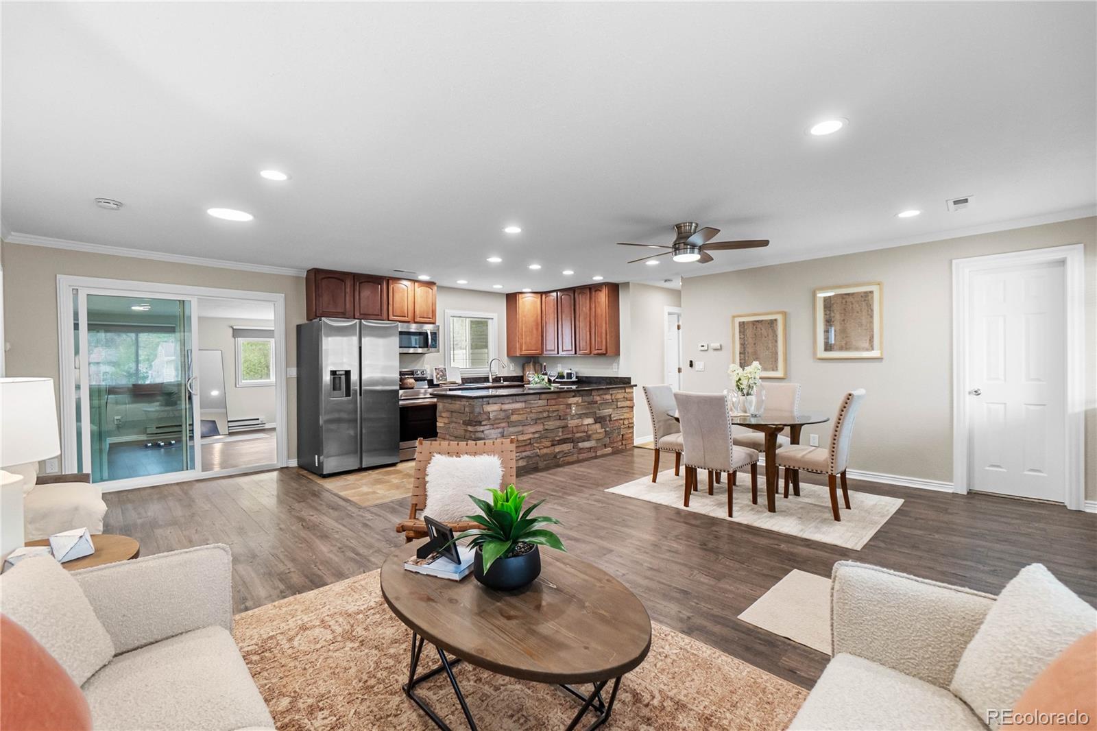 3056 South Grape Way Denver, CO 80222 - Photo 5 of 50