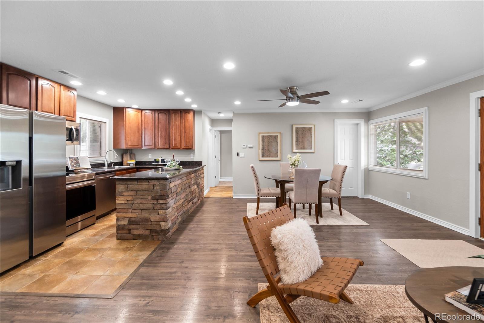 3056 South Grape Way Denver, CO 80222 - Photo 6 of 50