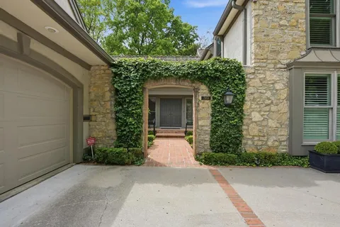 $1,200,000 | 7904 Bristol Court, Prairie Village, KS 66208