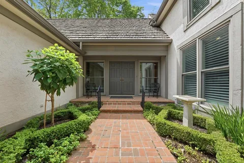 $1,200,000 | 7904 Bristol Court, Prairie Village, KS 66208