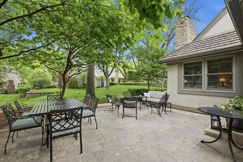 $1,200,000 | 7904 Bristol Court, Prairie Village, KS 66208
