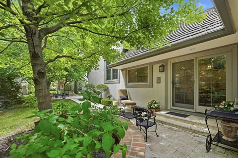 $1,200,000 | 7904 Bristol Court, Prairie Village, KS 66208