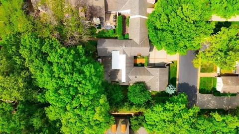 $1,200,000 | 7904 Bristol Court, Prairie Village, KS 66208