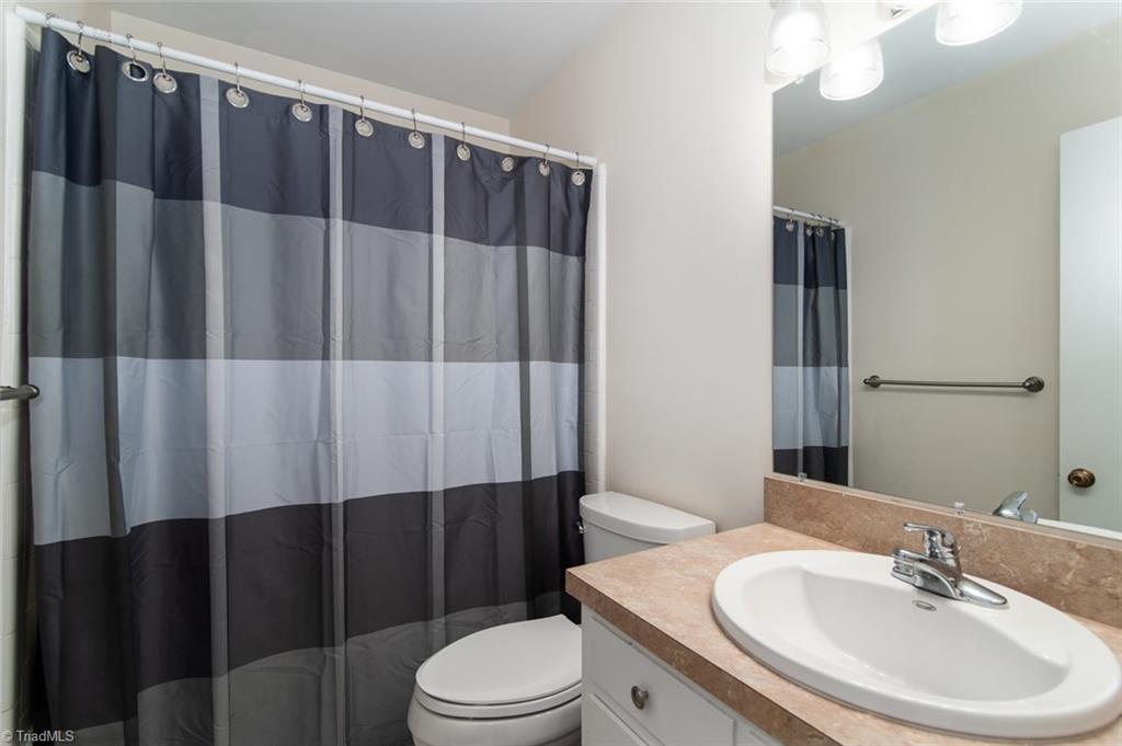 1104 Robinhood Road High Point, NC 27262 - Photo 11 of 18 Gallery Image 11