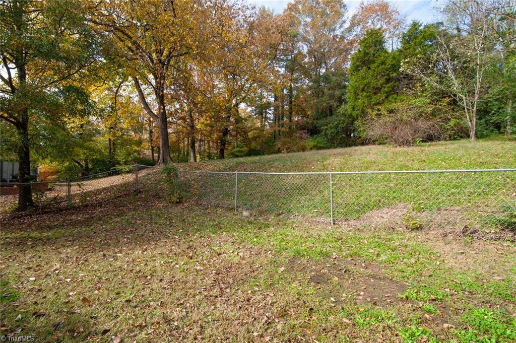 1104 Robinhood Road High Point, NC 27262 - Photo 16 of 18 Gallery Image 16