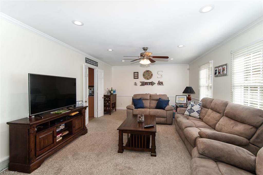 1104 Robinhood Road High Point, NC 27262 - Photo 3 of 18 Gallery Image 3