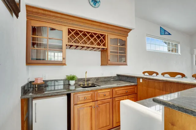 $9,000 | 1 Overlook Place, Monterey, CA 93940