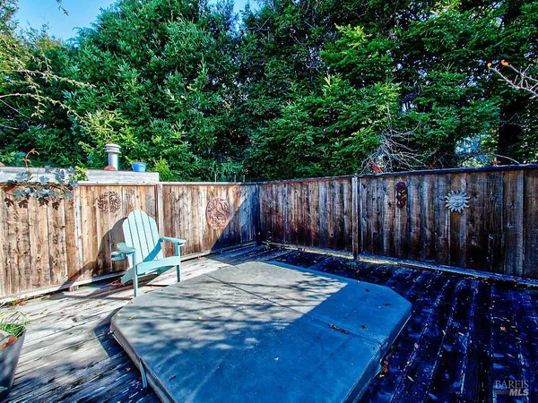 $640,000 | 17750 Barbizon Lane, Fort Bragg, CA 95437