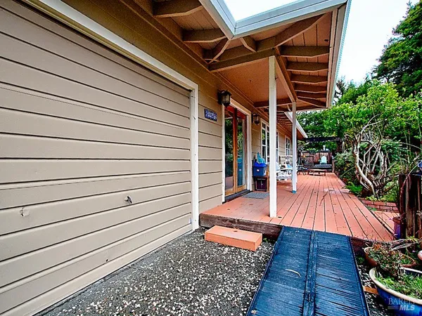 $640,000 | 17750 Barbizon Lane, Fort Bragg, CA 95437