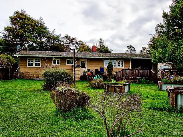 $640,000 | 17750 Barbizon Lane, Fort Bragg, CA 95437