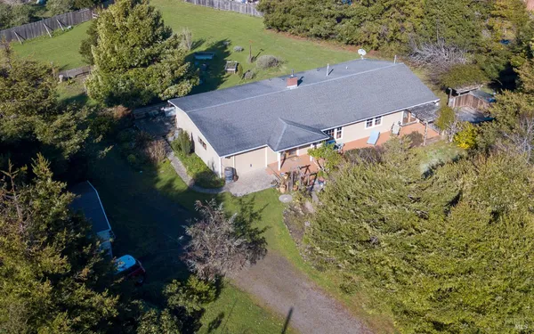 $640,000 | 17750 Barbizon Lane, Fort Bragg, CA 95437