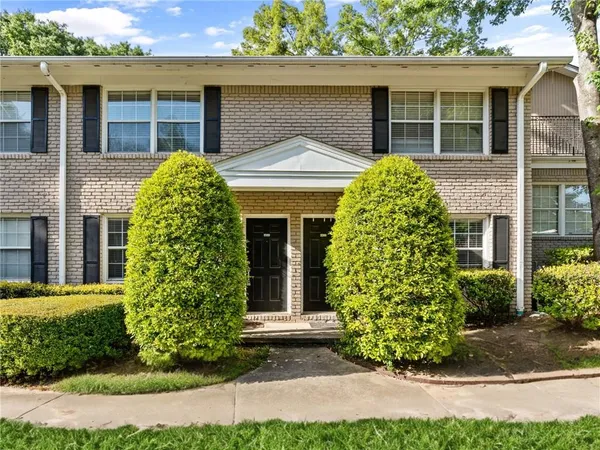 $2,200 | 2232 Dunseath Avenue Northwest, Unit 404, Atlanta, GA 30318