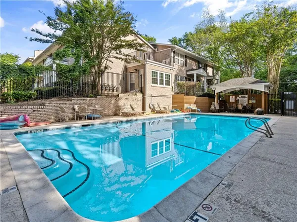 $2,200 | 2232 Dunseath Avenue Northwest, Unit 404, Atlanta, GA 30318