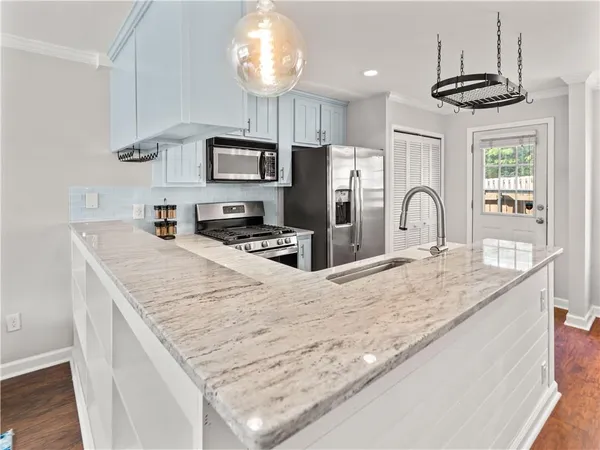 $2,200 | 2232 Dunseath Avenue Northwest, Unit 404, Atlanta, GA 30318