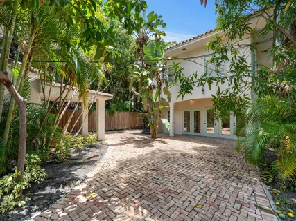 $3,100,000 | 333 Marlborough Road, West Palm Beach, FL 33405