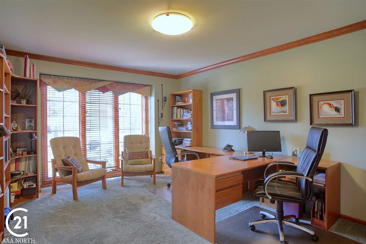 1399 Lakeview Drive Rochester Hills, MI 48306 - Photo 4 of 51