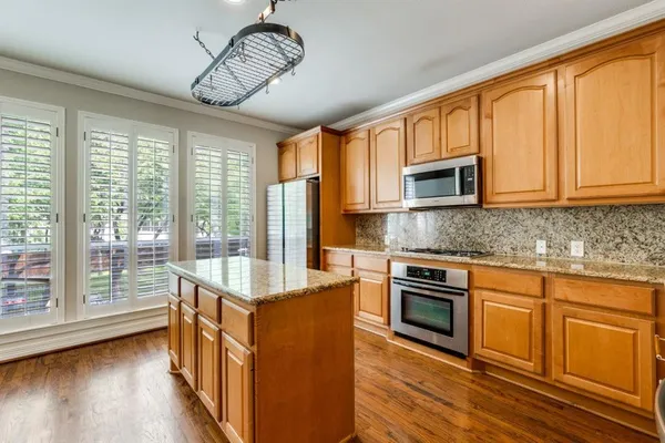 $4,625 | 3431 Howell Street, Dallas, TX 75204