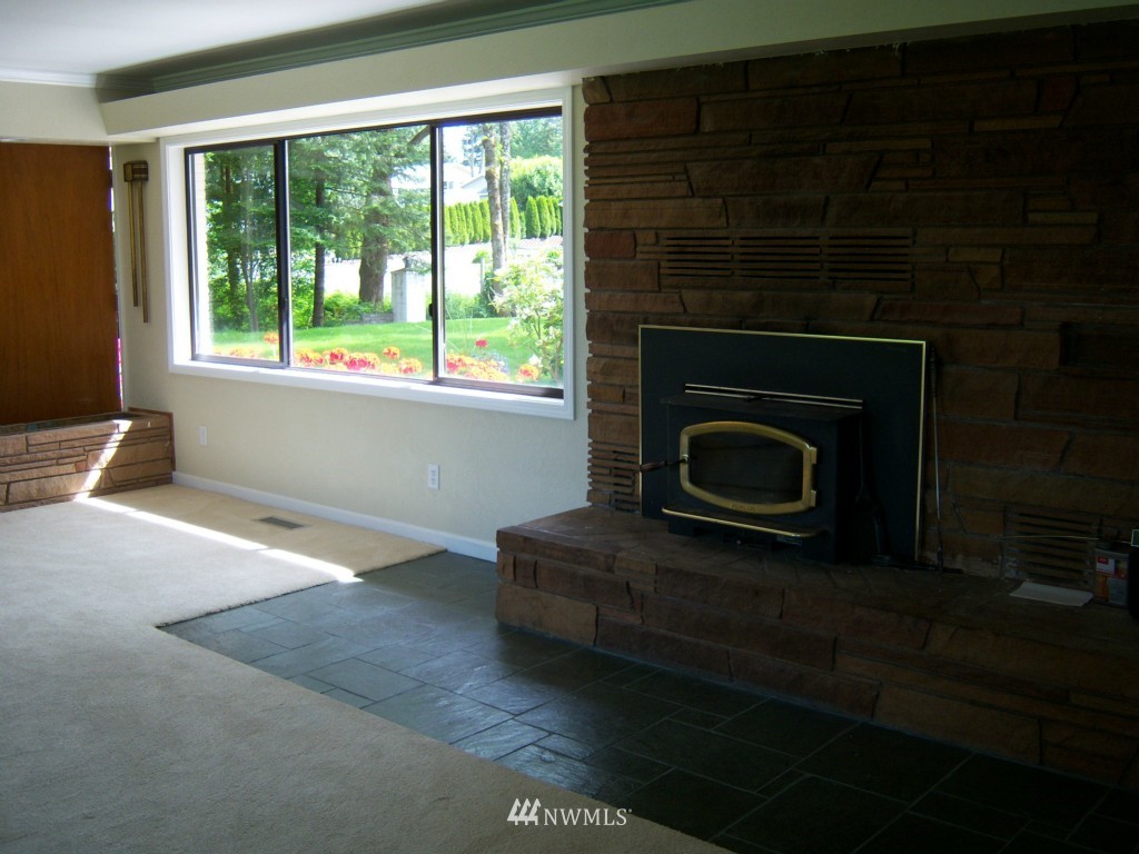 3113 Rocky Point Road Northwest Bremerton, WA 98312 - Photo 9 of 15 Gallery Image 9