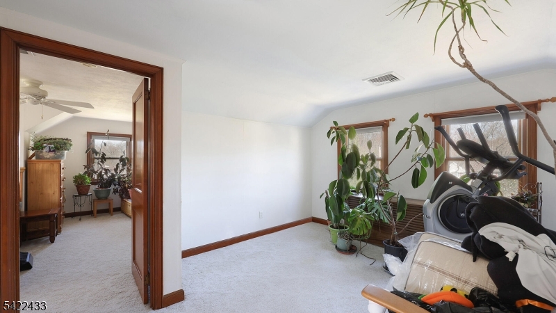 67 Madison Street Gillette, NJ 07933 - Photo 18 of 42