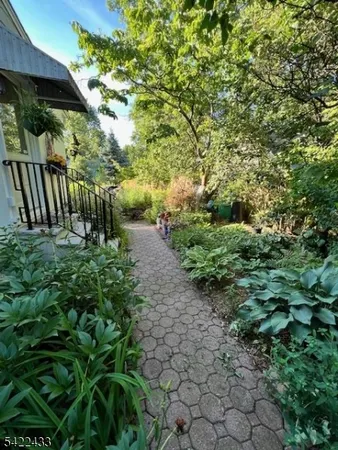 $640,000 | 67 Madison Street, Gillette, NJ 07933